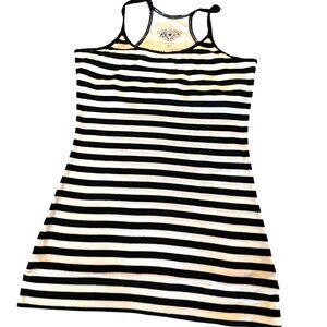 Vintage Y2K Ellemenno Black & White Striped Tunic Length Racerback Tank Top